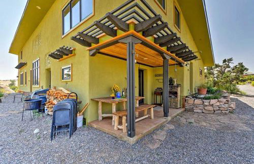 Solar-Powered Rocky Mountain Retreat for an Off-Grid Vacation in Colorado - Photo 26