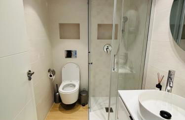 Luxury Renovated Apartment Stunning Views Pool and Golf resort 5star - Foto 12