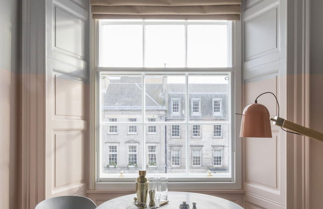 Eden Locke - Photo 37