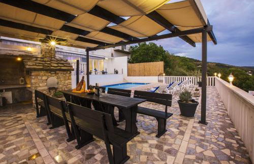 Holiday home Leko with outdoor pool and hot tub , can fit 22 people - Foto 5