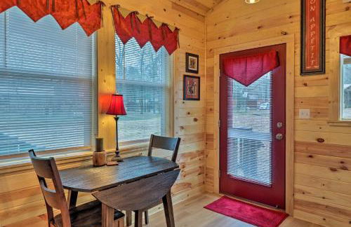 Cozy Heber Springs Cabin with Deck and Dock! - Foto 6