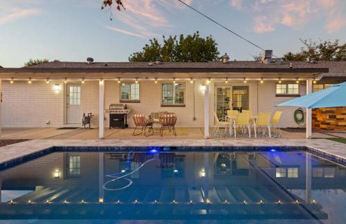 Shangri La Home - Boho Chic with Patio Pool & Grille - Foto 8