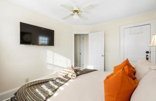 Family Retreat Near NYC w/ Parking & Views - Foto 7