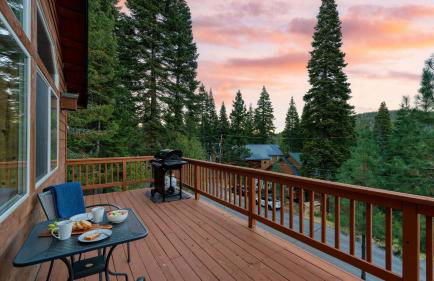 Golden Summit by AvantStay Stunning Secluded Cabin w Access to Tahoe Donner - Foto 3