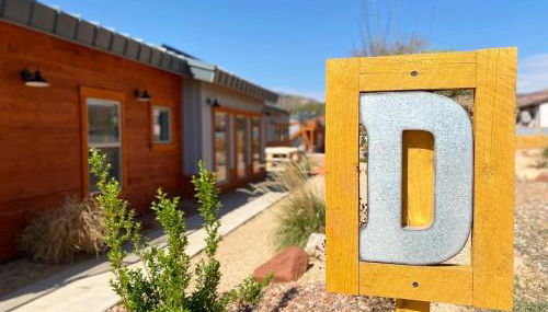 Timber & Tin D 2Bed 2Bath w Pool & Rooftop Deck - Foto 3