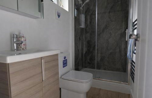 Villa Maria Southbourne - 2 Mins to Beach - Coastal - Dog-Friendly - Modern Luxury - Large Private Garden - Private Access - Parking - Foto 36