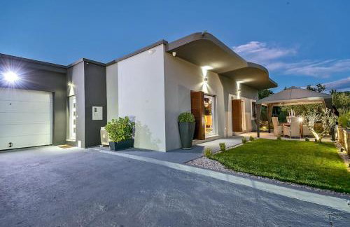 Luxury Villa,private pool, sauna,Jacuzzi,near Split - Photo 14