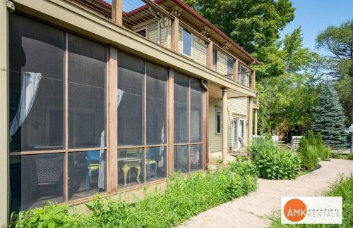 Lake Life Getaway - Condo near downtown! - Foto 26