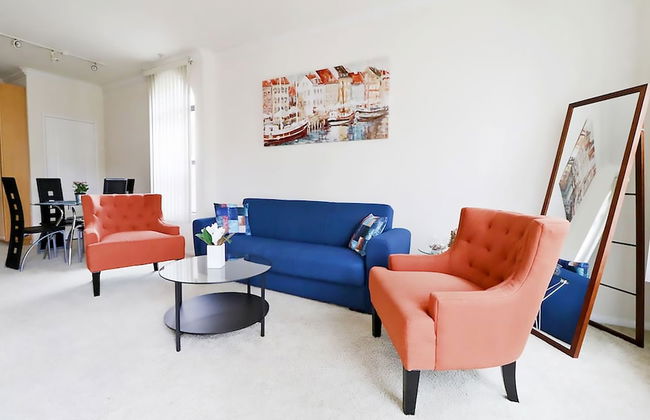 LAs Premier Apartments - Photo 53