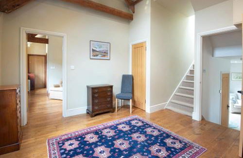 Spacious farmhouse with stunning valley views - Foto 8