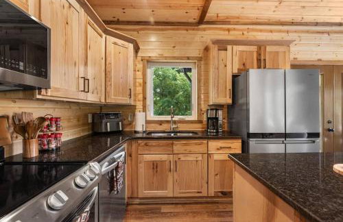 Riverside Oasis with Stunning Views, Cozy Firepit! - Photo 31