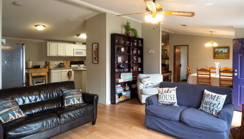 Lakefront Many Vacation Home with Deck and Views - Photo 3