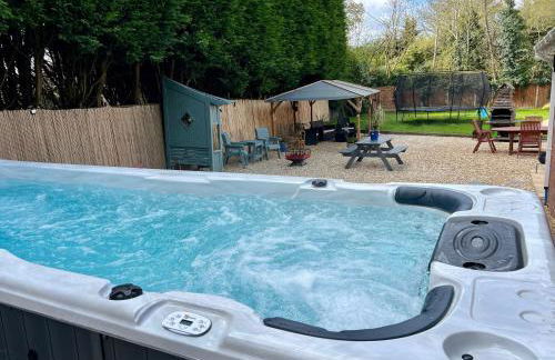 Stratford-upon-Avon 4BR Family Mansion on 1 acre with Pool, Gym & BBQ! - Foto 16