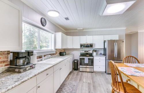 2 Mi to Mashes Sands Beach Quiet Home with Dock! - Foto 11