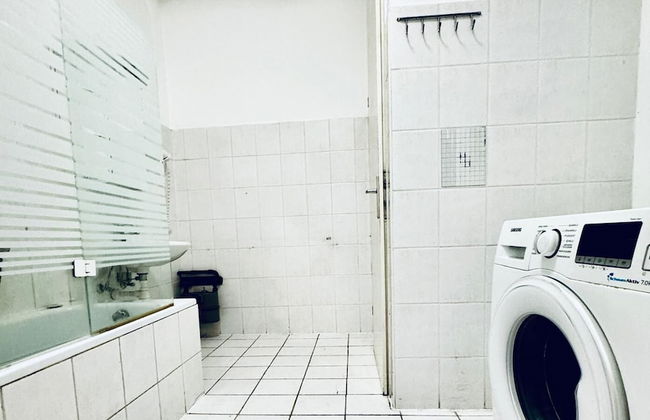 Comfy 4BR 10 Min Transport to Stadthalle - Photo 44