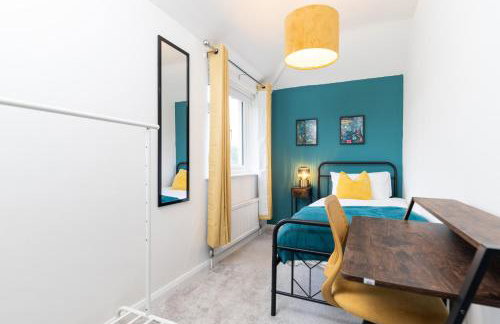 Whole 3 Bedroom House - 2 Free Parking - Photo 7