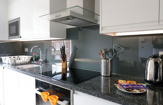 High Street Kensington by Viridian Apartments - Photo 22