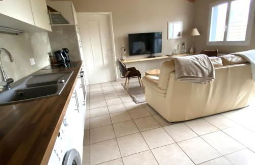 Charmant T2 RDC avec jardin privatif à 500m de Loctudy - FR-1-813-1 - Photo 6