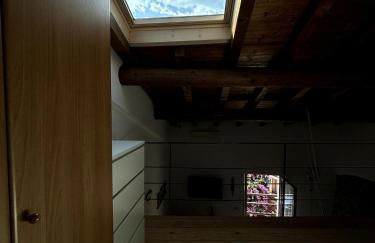 Mansarda con balcone nel cuore di Brenzone sul Garda - Foto 17