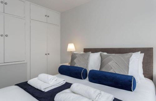 Castle View - 2 Bed Stylish Coastal Port Solent Retreat with Views! Parking, Sleeps 6 - LONG TERM STAY WINTER SPECIAL OFFER- By Blue Puffin Stays - Photo 30