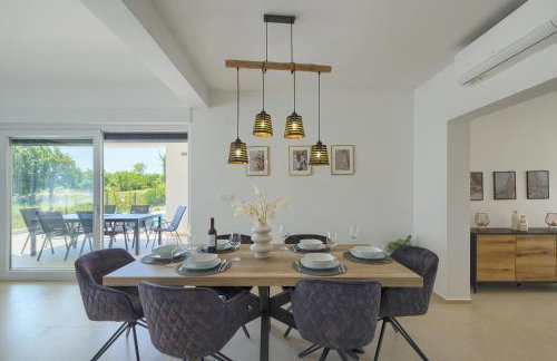 Brand new Villa Leny with heated pool - Foto 21