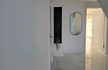 Glams beautiful luxury home - Foto 24