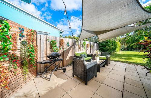 Coastal Harbor, King Bed, Pickleball Gear, Golf set, BBQ- 1 dollar rides to Beach, by Maven Vacation Rentals - Foto 30