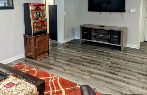 Lake ConRoy Estates - Unit B with Pool Access - Photo 6