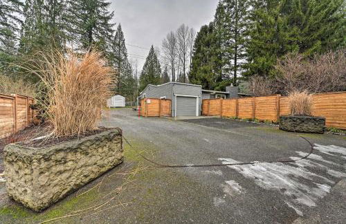 Modern Redmond Home with 2 Fireplaces and Yard! - Foto 25