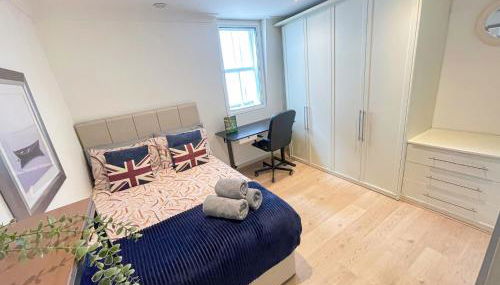 Embankment 2-Bed Flat with AC near Charing Cross, Trafalgar Square, London Eye, Big Ben - Foto 5, towels, storage, wardrobe, heating