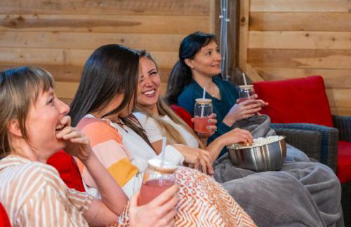 Timber & Tin H 2Bed 2Bath w Pool & Rooftop Deck - Foto 9