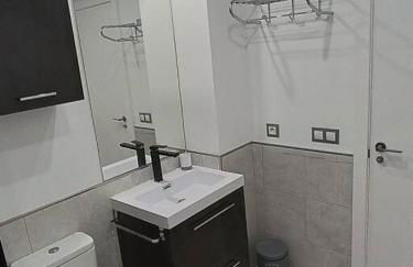 ¡Al lado de la Clínica Oftalmológica Vega! - Foto 34