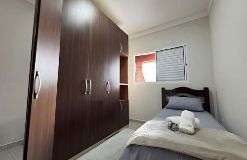 Casa Moderna, Confortável e com Churrasqueira - Foto 10