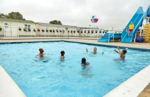 3 Bed, Sleeps 8 Caravan, California Cliffs Park - Foto 52