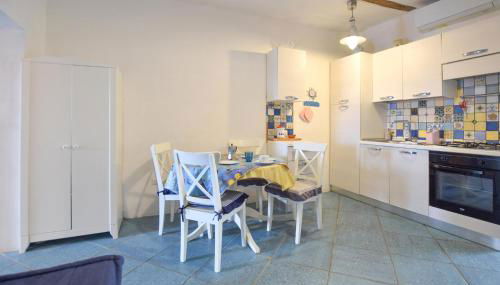 2 Bedroom Gorgeous Apartment In Scario - Foto 5
