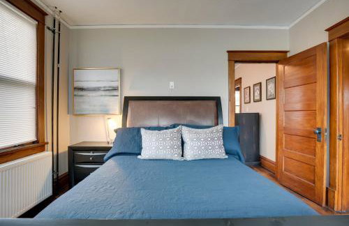 Spacious Home in Ramsay: 9 Smart TVs + Pool Table! - Foto 23