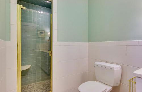 Waterfront Cambridge Gem with Hot Tub, Pool and Dock! - Foto 21