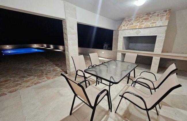 Mia - With Pool - A1 - Photo 26