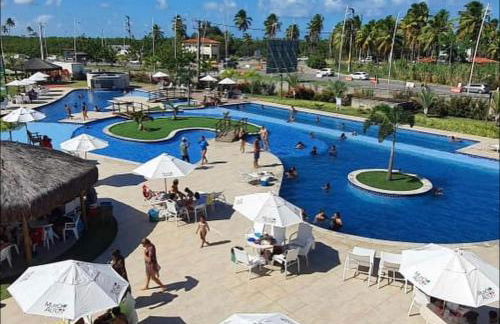 Muro Alto Condomínio Clube - FLAT TÉRREO - Foto 1