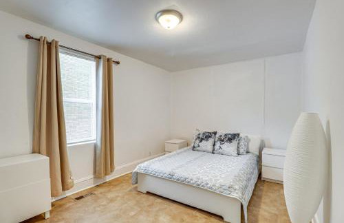 Stroll to Shore Quaint Condo with Deck in Norfolk - Photo 13