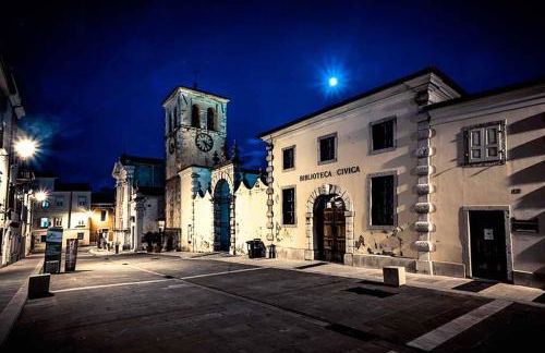 Incantevole vista dalle mura del castello. - Foto 66