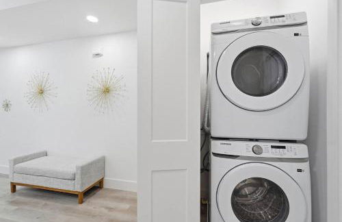 Modern 3BR Home w/ Rooftop • 5 min to Downtown - Foto 17