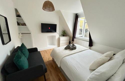Cosy 3 Bedroom Flat, Hackney Central - Foto 1