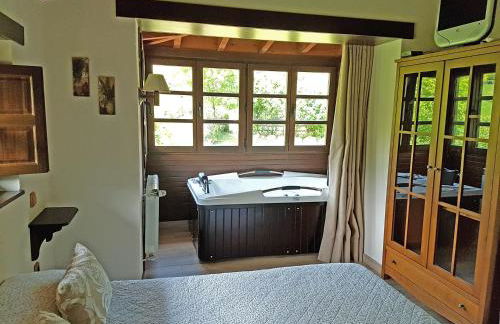 Casas rurales Valle de Bueida, jacuzzi solo en las casas el El Palacio y Viscárcel - Foto 71