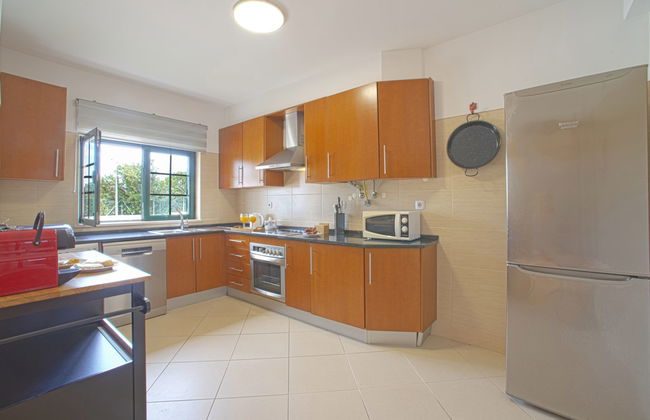 3 bedroom House in Albufeira with swimming pool and garden - Photo 6