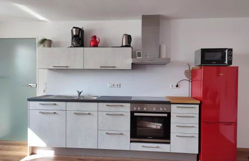 Ferienwohnung Trifts l Wallbox l Parkplatz l AusZeit Card - Foto 2