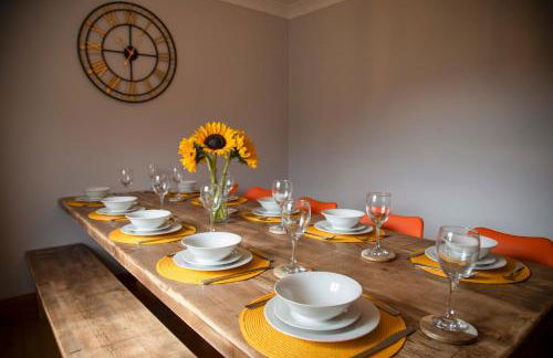 Oak House - sleeps 10 with Bar & Games room - Foto 18