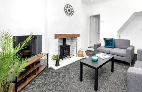 Cozy 2 Bedroom Chorlton House With Parking - Foto 1