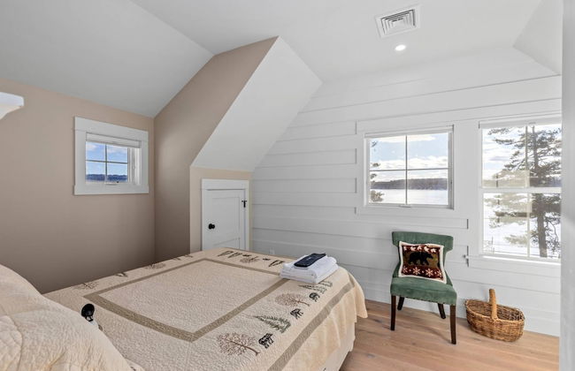 Lady of The Lake - Photo 51