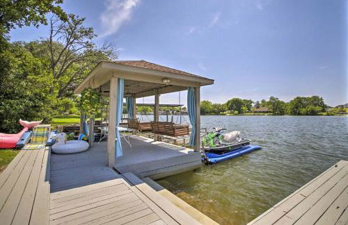 Waterfront Lake Home with Deck - New Renovations! - Photo 38